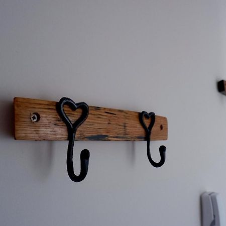 No 7 Quiet, Two Bedroom Ground Floor Flat In Tornagrain Great For Early Airport Departures Or Late Flights Dalcross Eksteriør billede