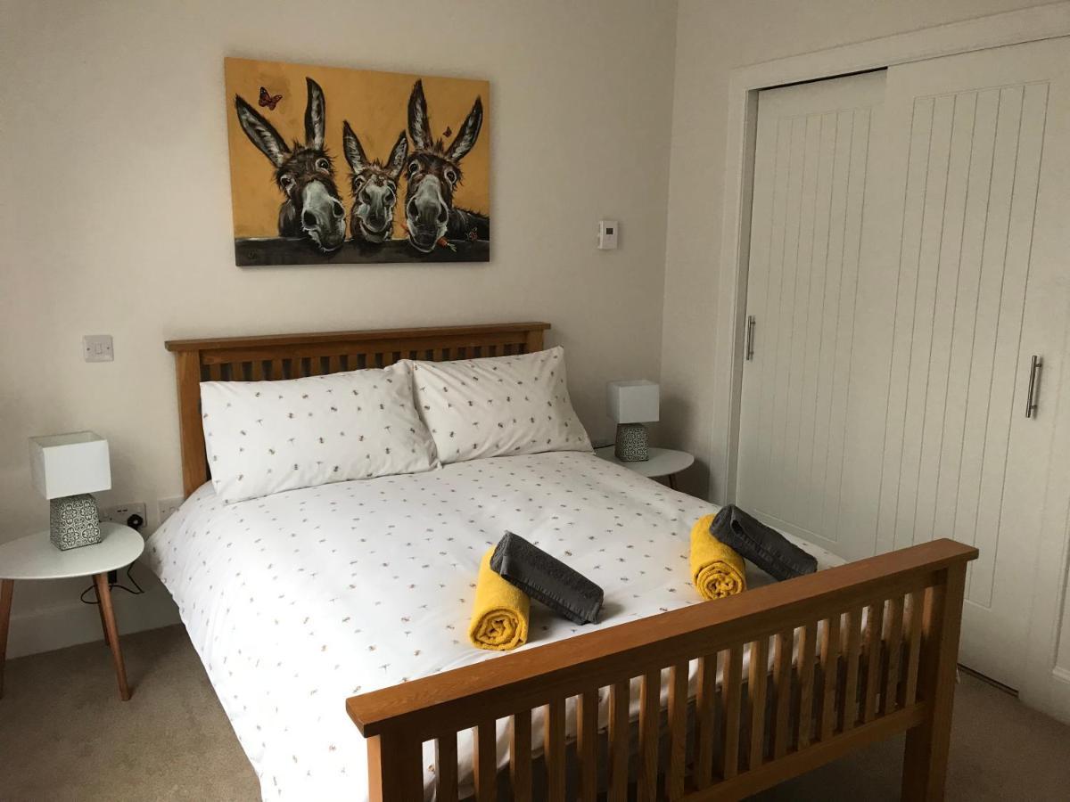 No 7 Quiet, Two Bedroom Ground Floor Flat In Tornagrain Great For Early Airport Departures Or Late Flights Dalcross Eksteriør billede