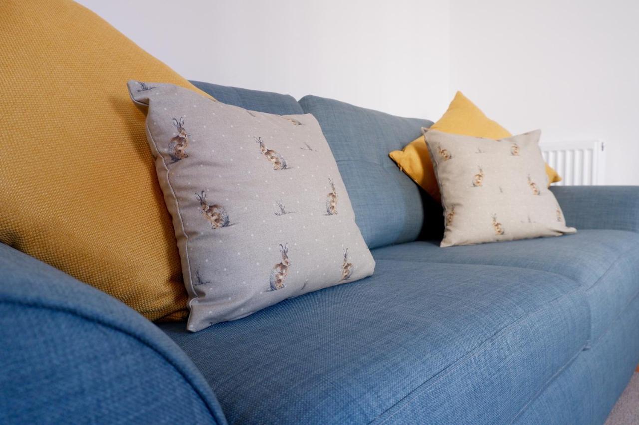 No 7 Quiet, Two Bedroom Ground Floor Flat In Tornagrain Great For Early Airport Departures Or Late Flights Dalcross Eksteriør billede