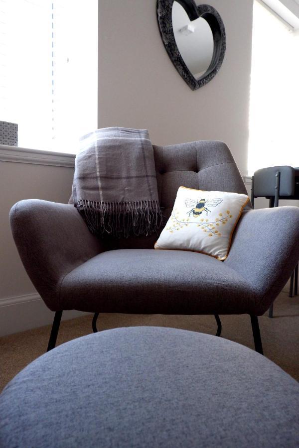 No 7 Quiet, Two Bedroom Ground Floor Flat In Tornagrain Great For Early Airport Departures Or Late Flights Dalcross Eksteriør billede
