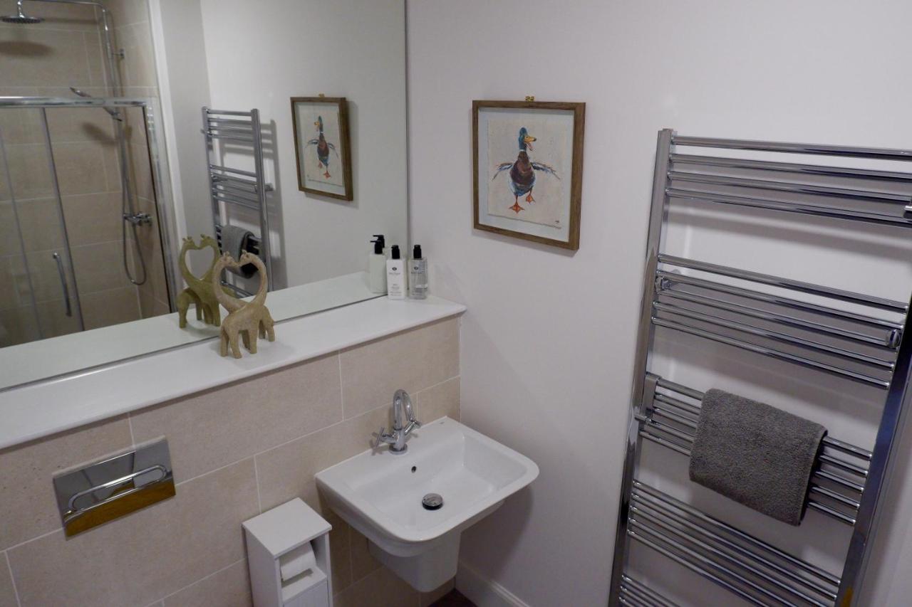 No 7 Quiet, Two Bedroom Ground Floor Flat In Tornagrain Great For Early Airport Departures Or Late Flights Dalcross Eksteriør billede