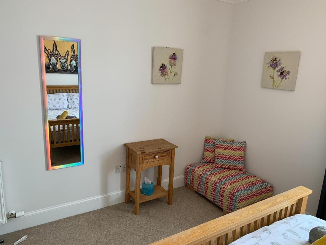 No 7 Quiet, Two Bedroom Ground Floor Flat In Tornagrain Great For Early Airport Departures Or Late Flights Dalcross Eksteriør billede